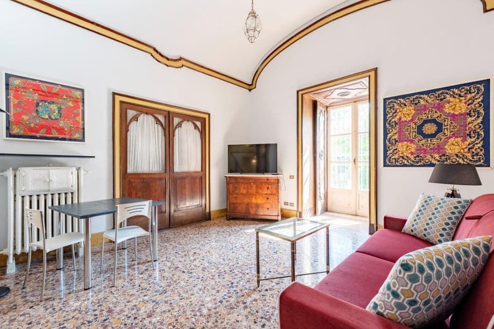 TV and multimedia, Living room, Seating area