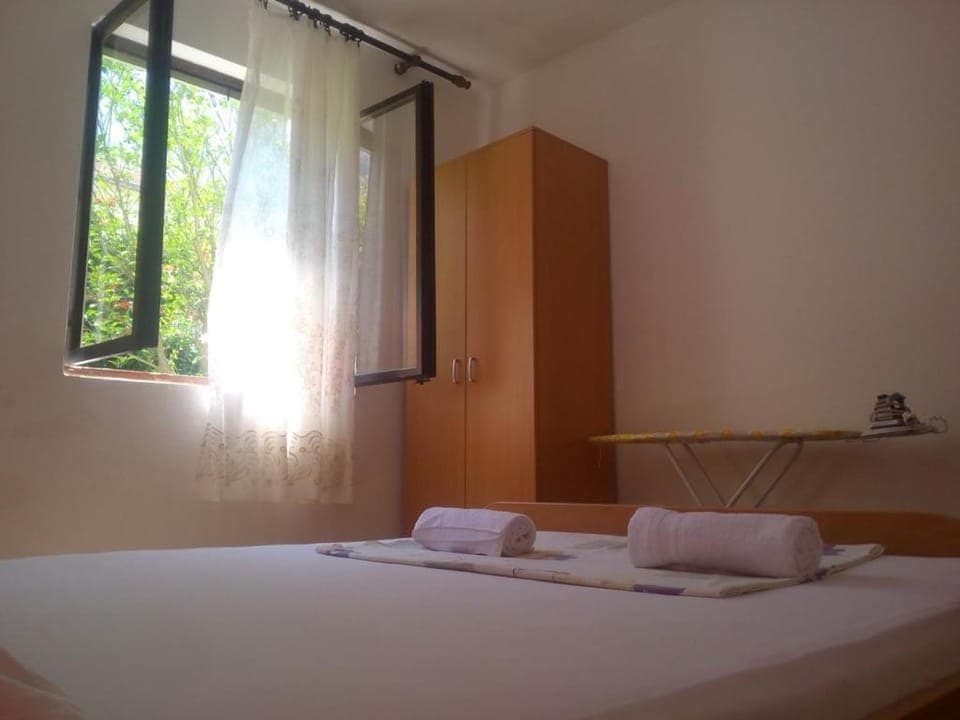 Garden, View (from property/room), Beach, Hiking, Cycling, Garden view