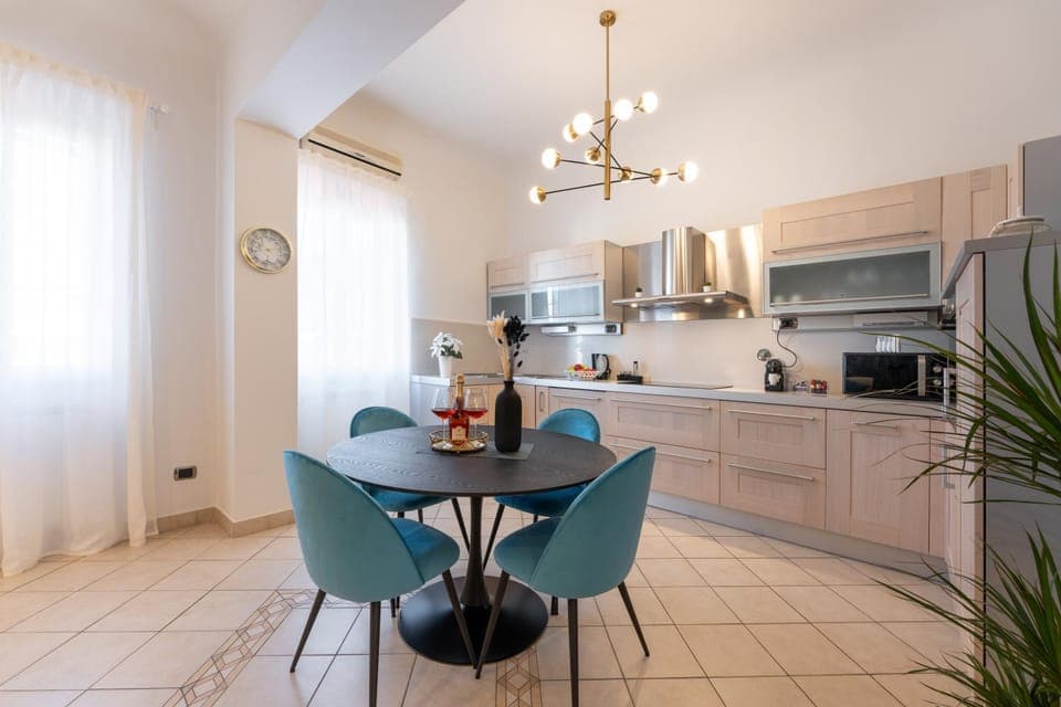 Living room, Dining area, air conditioner