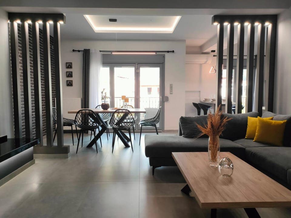 Living room, Dining area