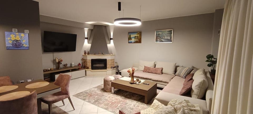 TV and multimedia, Seating area