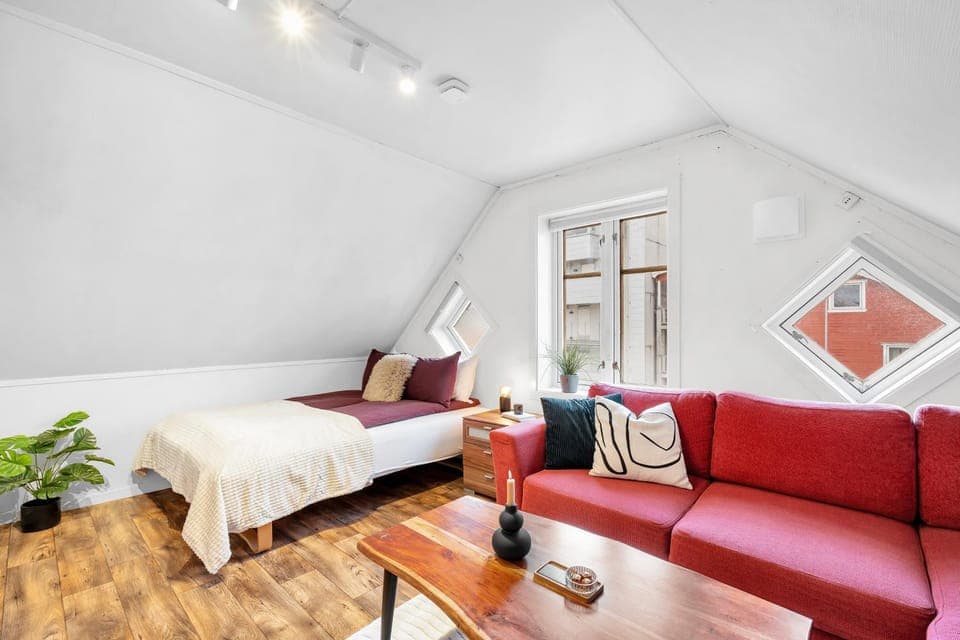 Bed, Living room, Seating area, Bedroom