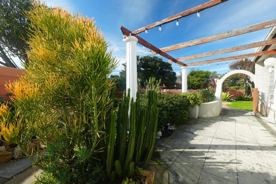 Property building, Garden, Garden view
