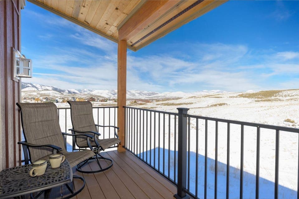 Day, Natural landscape, Winter, View (from property/room), Balcony/Terrace, Mountain view