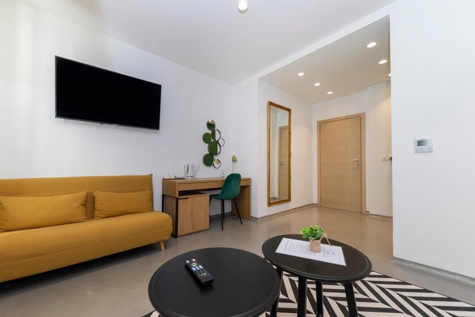 TV and multimedia, Seating area