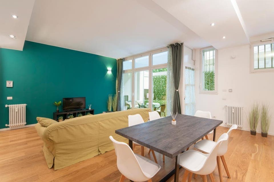 Balcony/Terrace, Living room, Seating area, Dining area