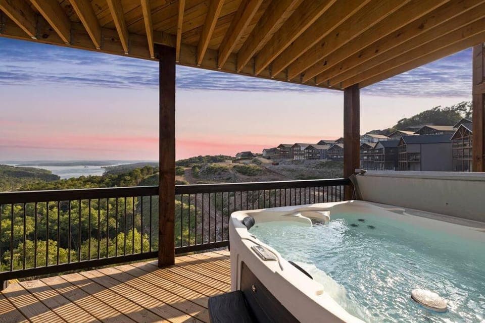 Hot Tub, Balcony/Terrace, Lake view