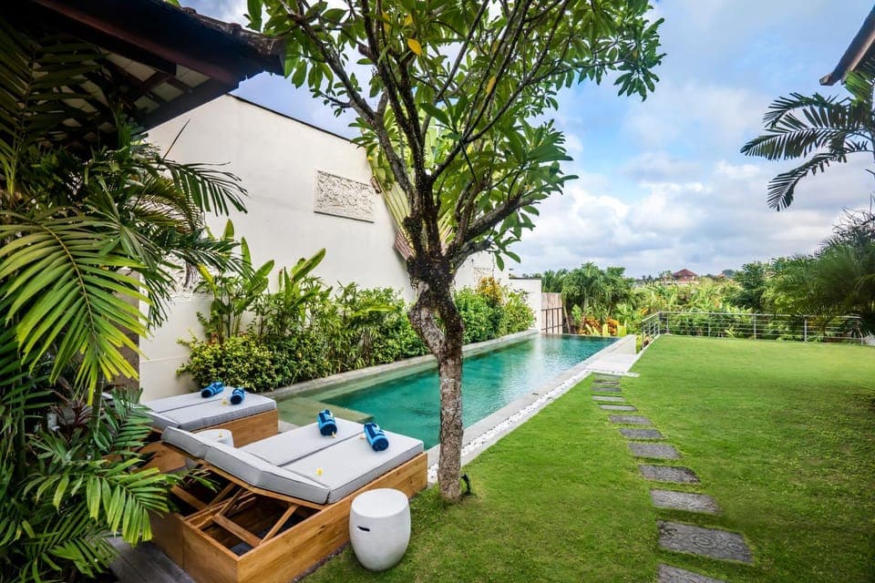 Pool view, Swimming pool, Swimming pool, sunbed