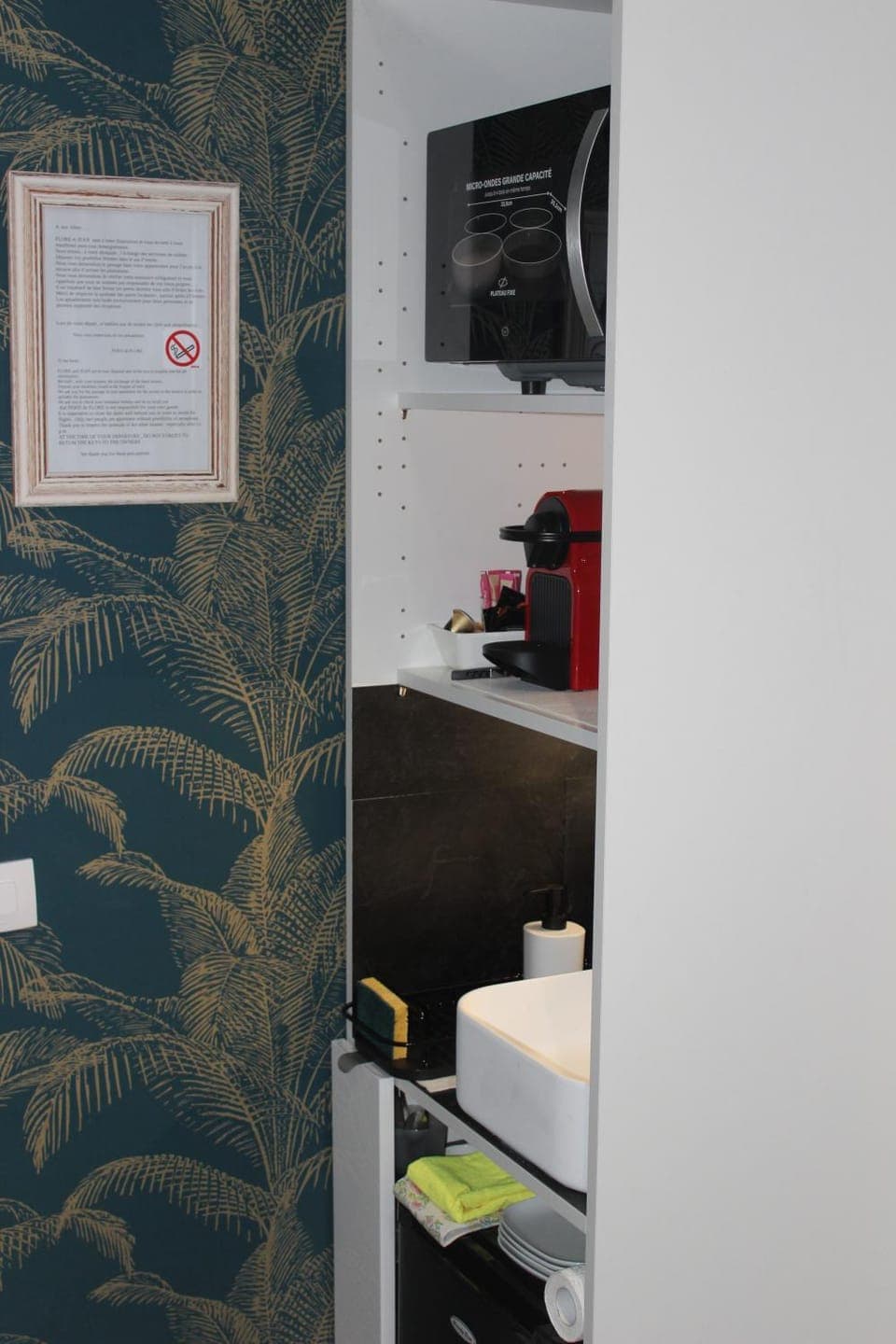 Kitchen or kitchenette