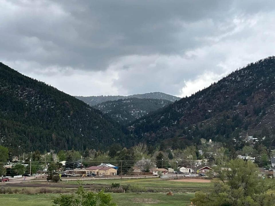 Picturesque Pueblo at Palmer Lake Sleeps 14 House in Palmer Lake