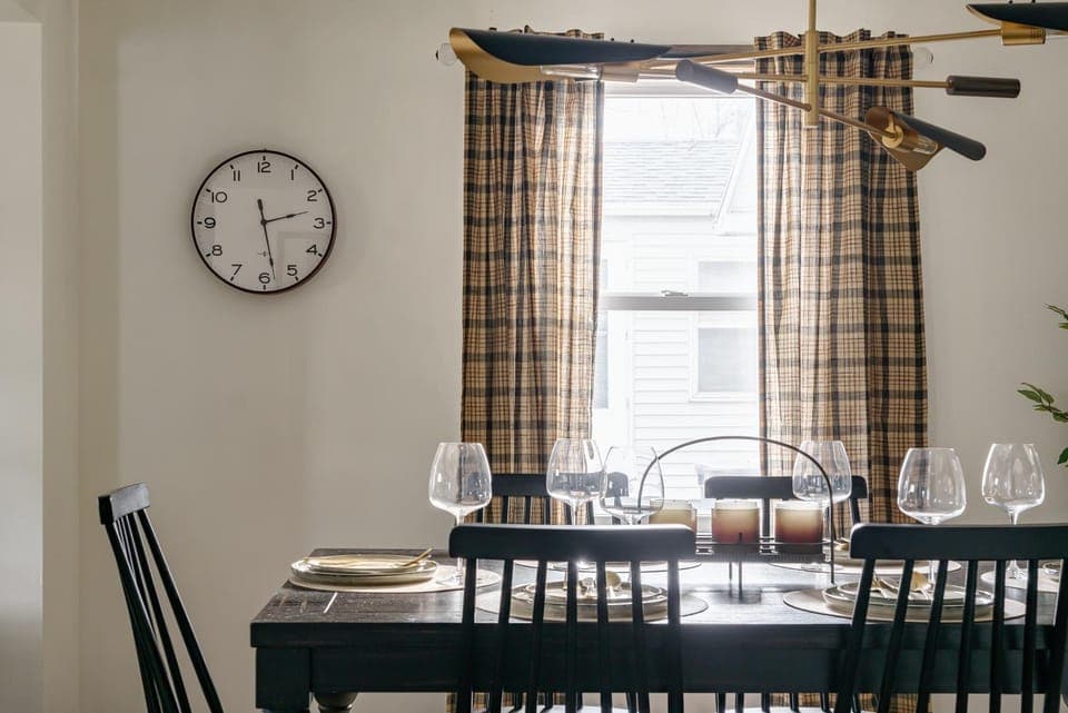 Dining area, dishwasher
