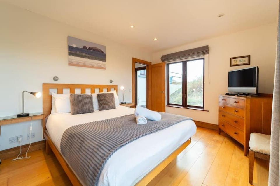 Great Blasket, Dunquin House in County Kerry