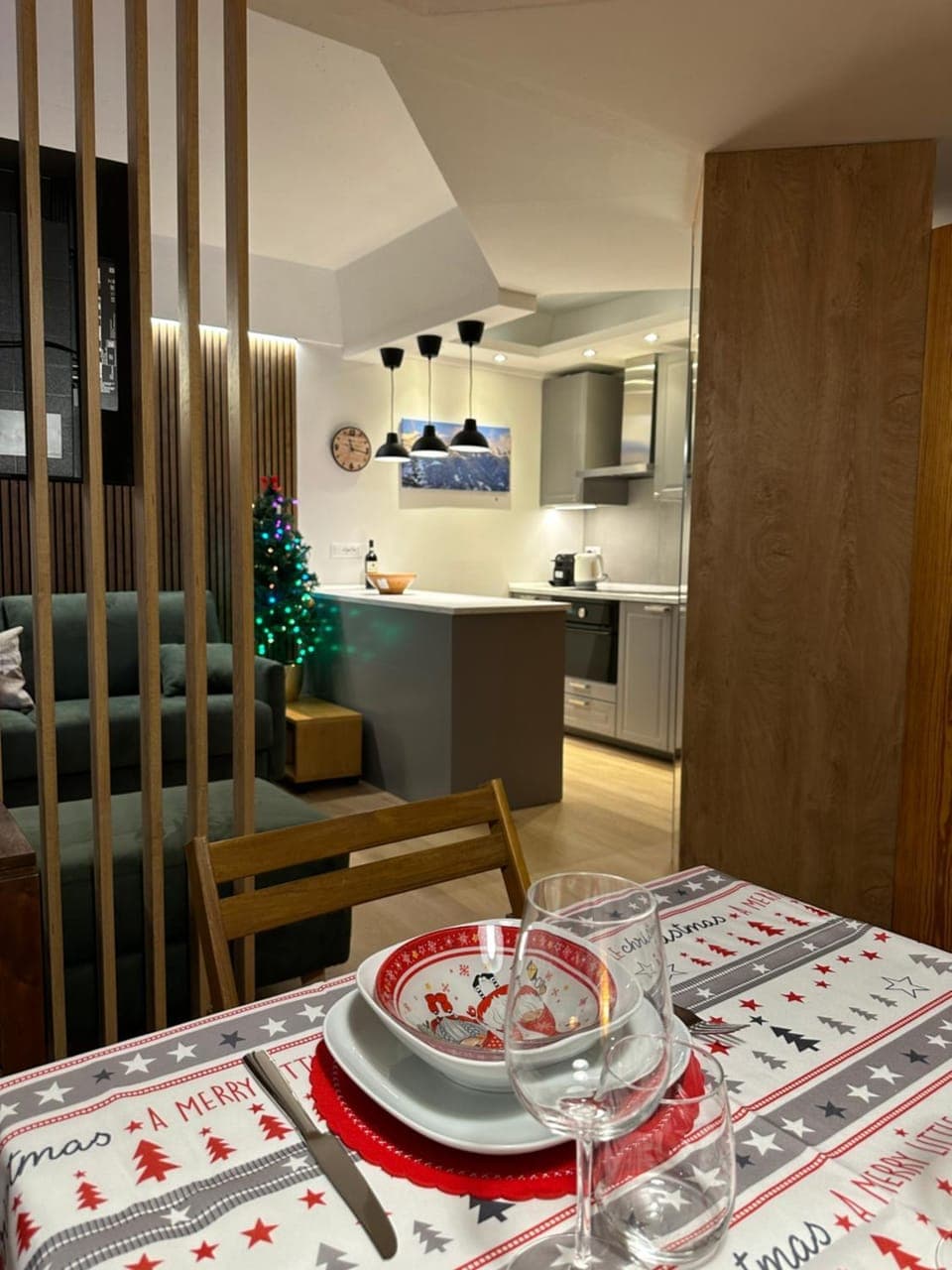 Kitchen or kitchenette, Living room