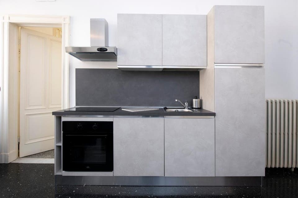 Kitchen or kitchenette, pet friendly, stove