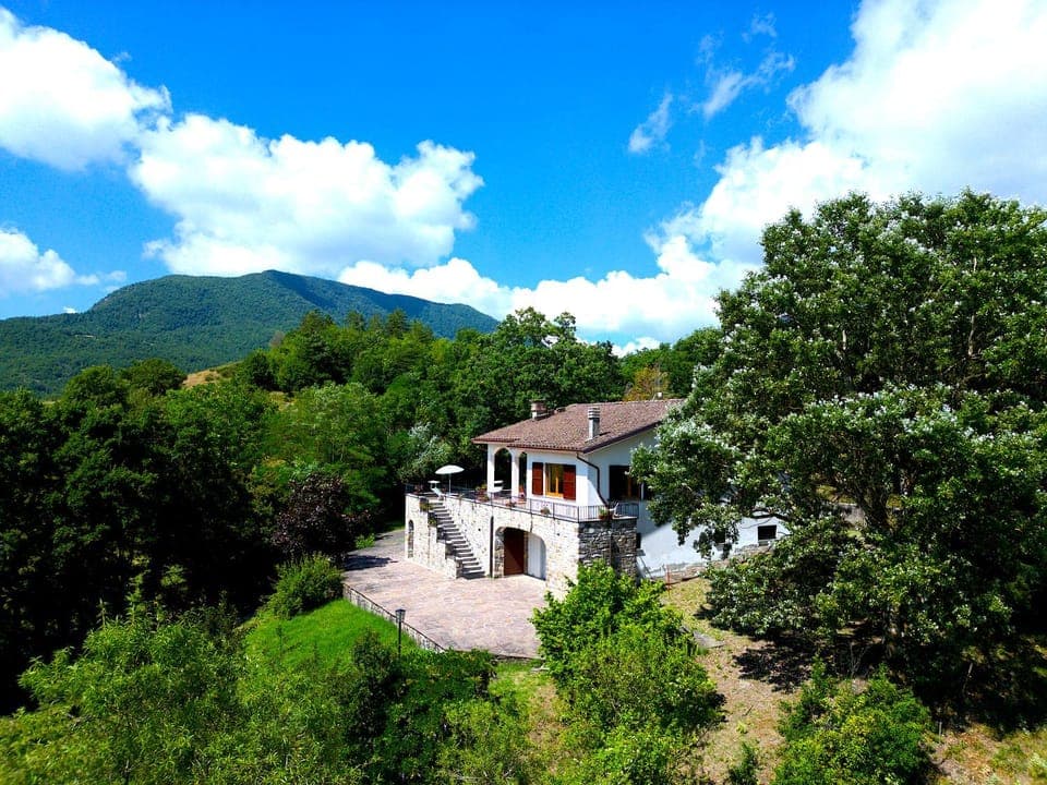 Property building, Spring, Day, Natural landscape, Bird's eye view, Summer, View (from property/room), City view, Garden view, Landmark view, Mountain view, River view, Seasons, Inner courtyard view