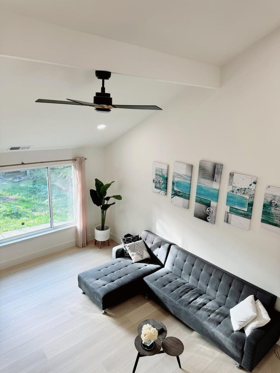 Living room, Seating area, fireplace