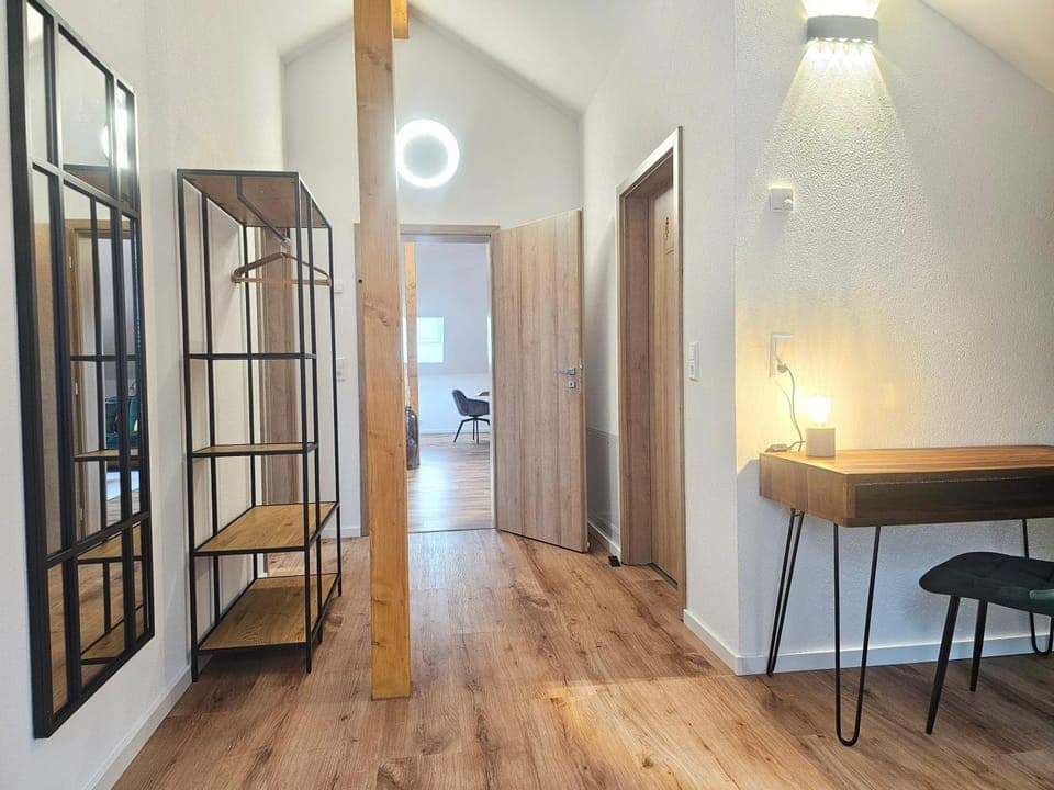 Photo of the whole room, Bedroom, wardrobe