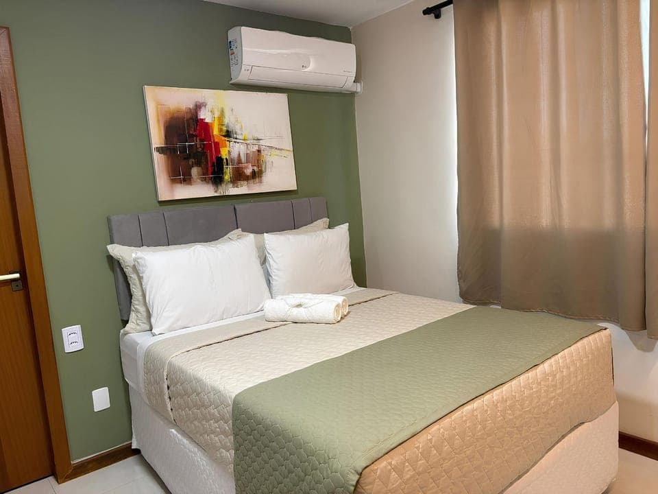 Bed, Photo of the whole room, Bedroom, air conditioner