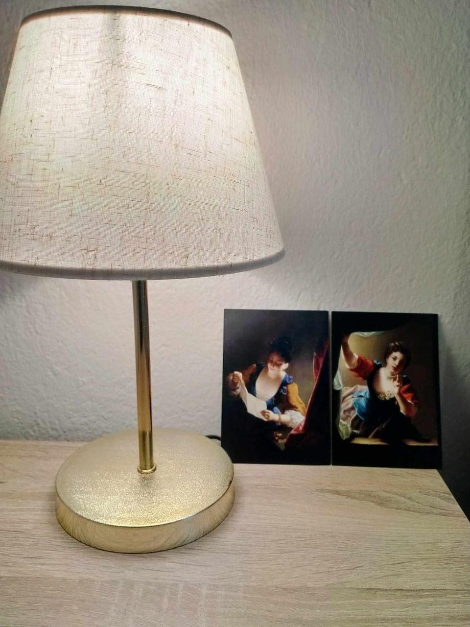 Bed, Decorative detail, Bedroom, wardrobe