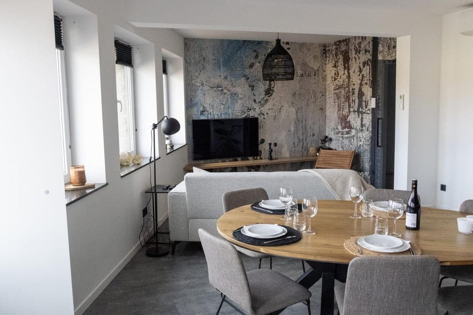 Seating area, Dining area