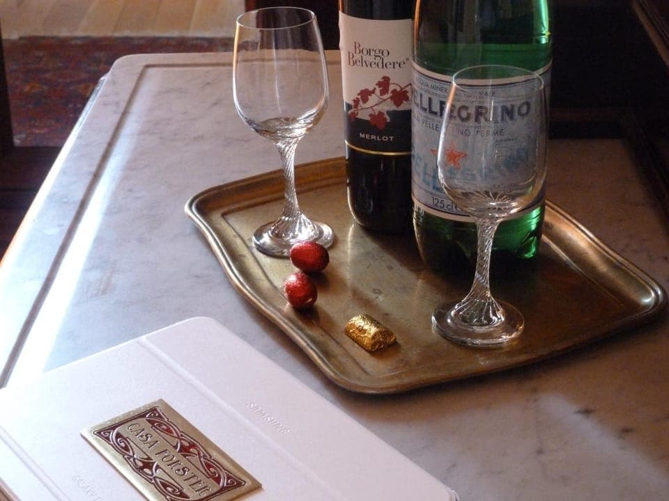 Property logo or sign, Alcoholic drinks, Non alcoholic drinks