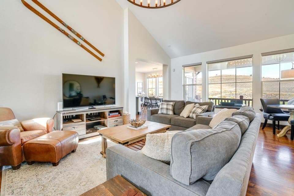 Half-Mi to Skiing: Gorgeous Granby Ranch Home! House in Granby