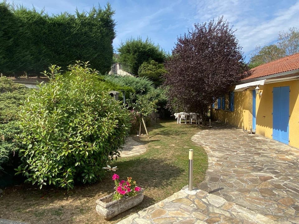 Property building, Garden