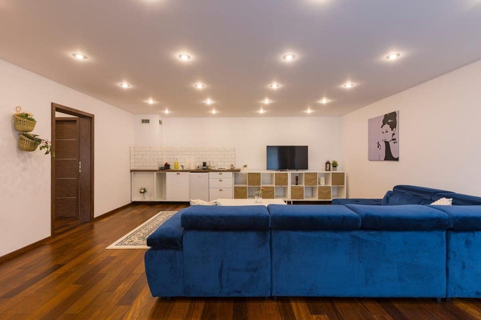 TV and multimedia, Living room, Seating area