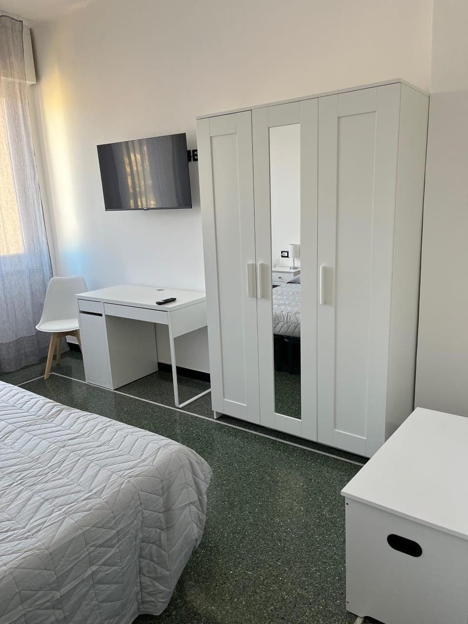 TV and multimedia, wardrobe