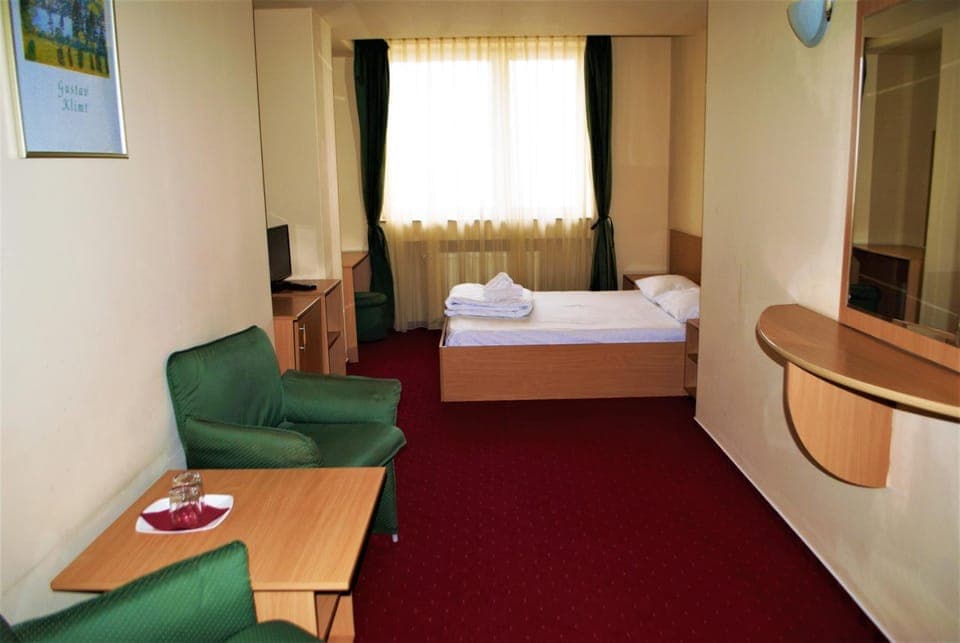 TV and multimedia, Living room, Bedroom