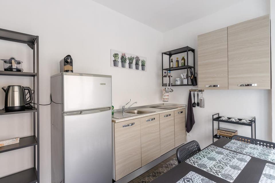 Coffee/tea facilities, Kitchen or kitchenette, pet friendly, stove