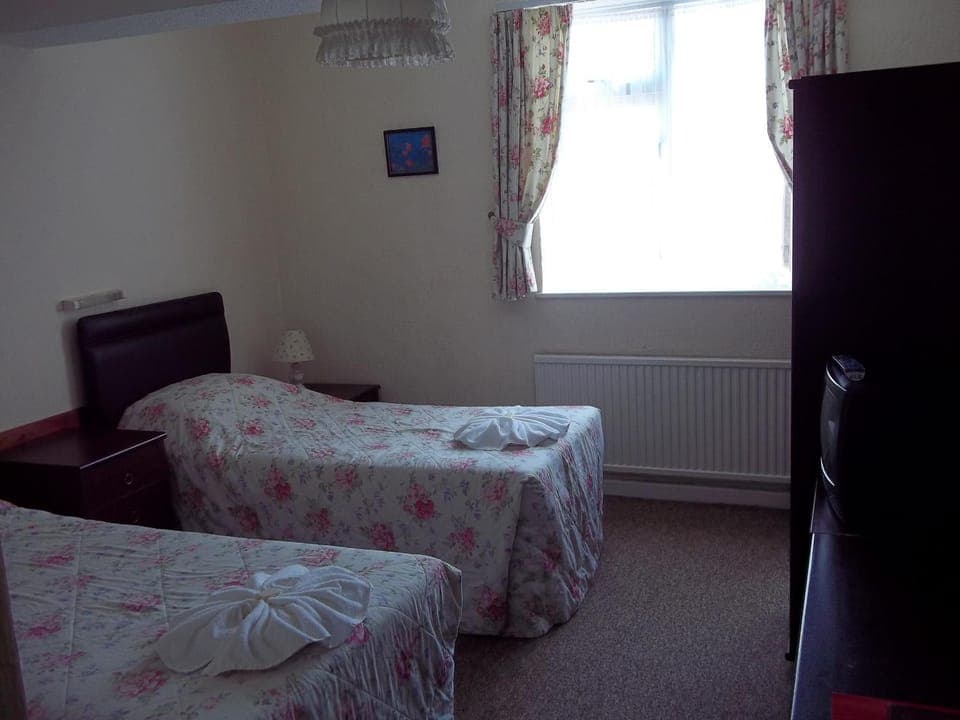 Day, Photo of the whole room