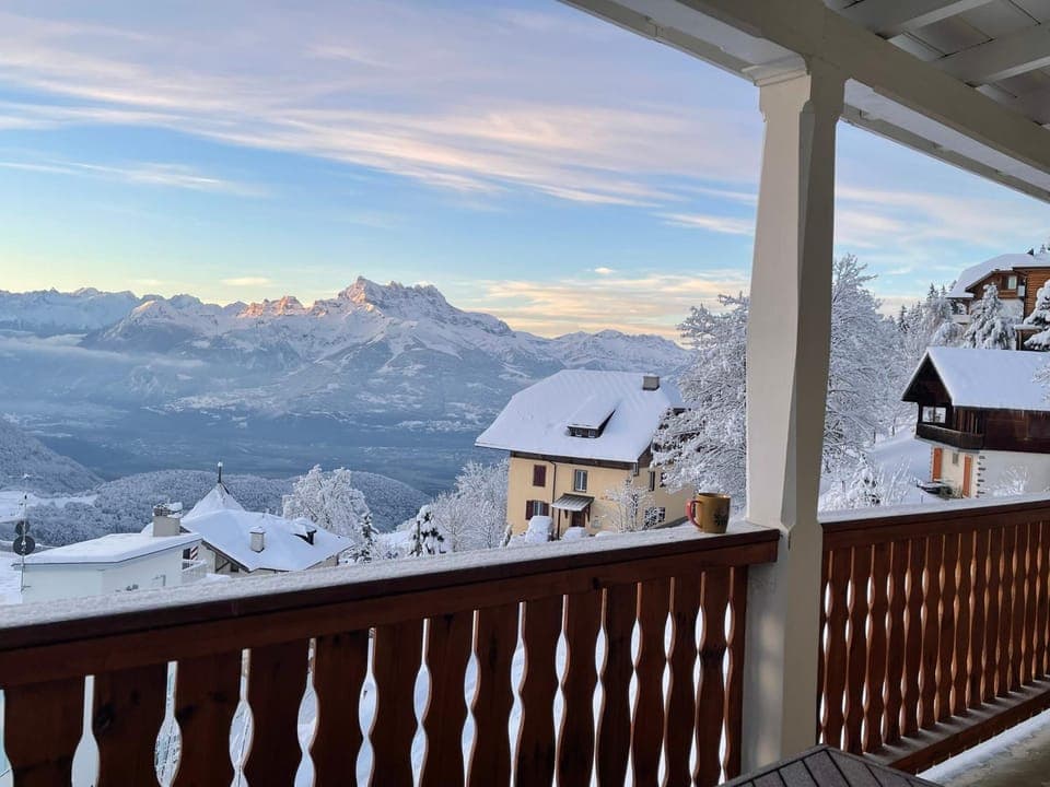 Winter, Balcony/Terrace, Mountain view