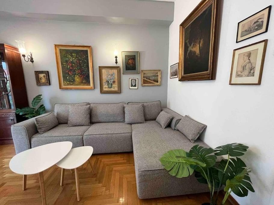 2bdr Apartment in Plaka-2 mins walk to syntagma Apartment in Plaka