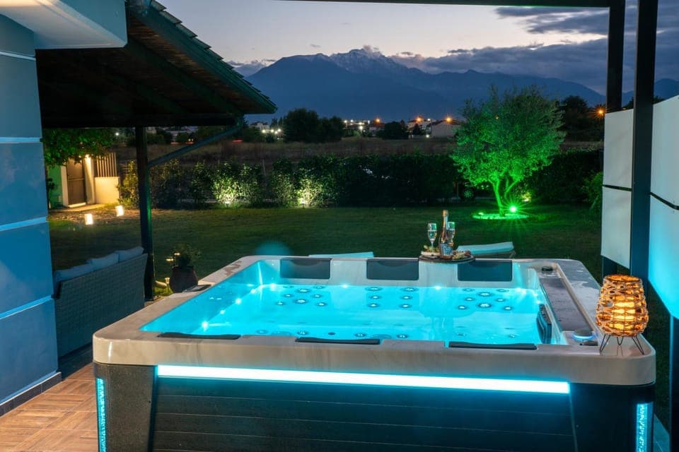 Garden, Hot Tub, Garden view, Mountain view, Pool view