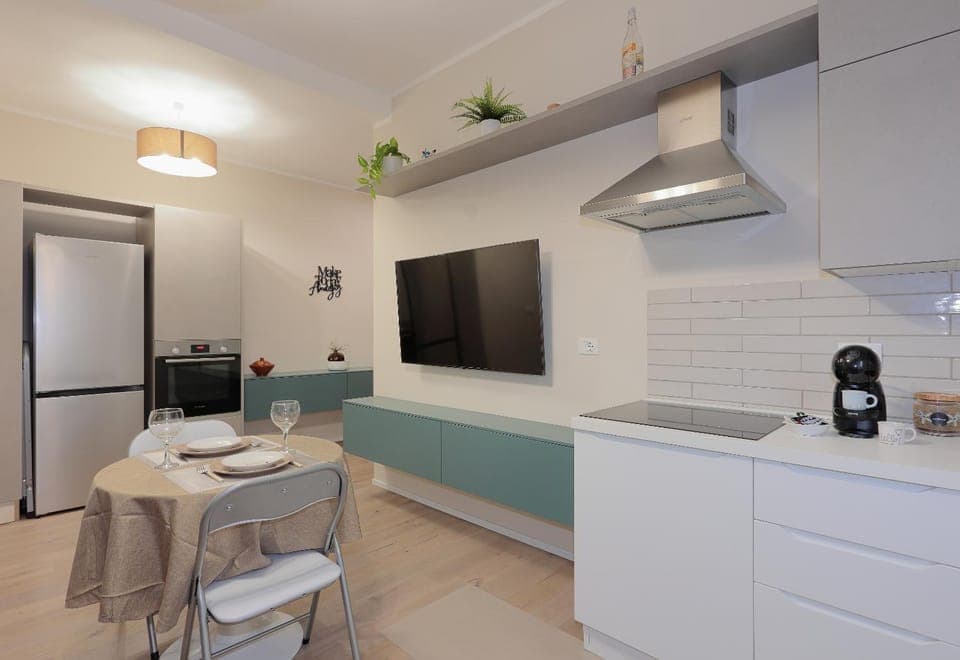 TV and multimedia, Kitchen or kitchenette, Dining area, minibar, pet friendly, stove