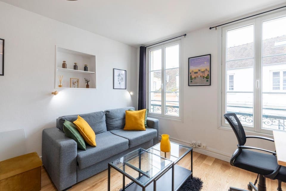 Living room, Seating area