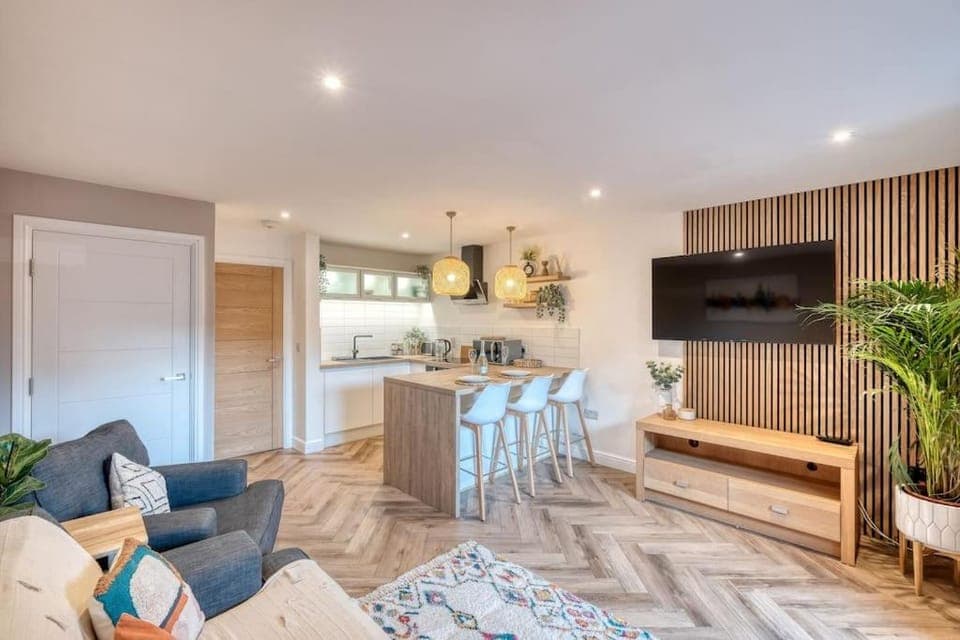 TV and multimedia, Kitchen or kitchenette