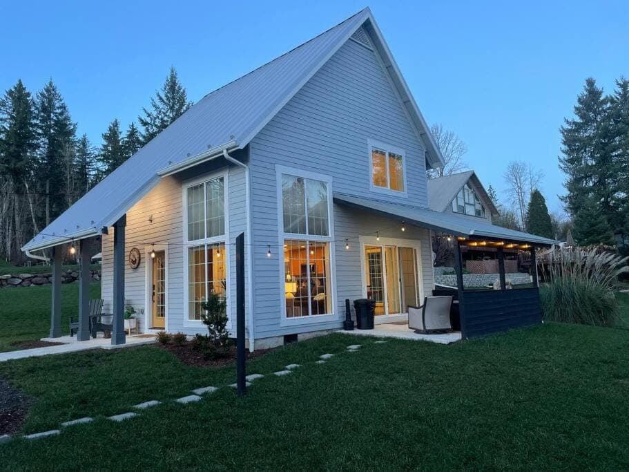 Property building, Day