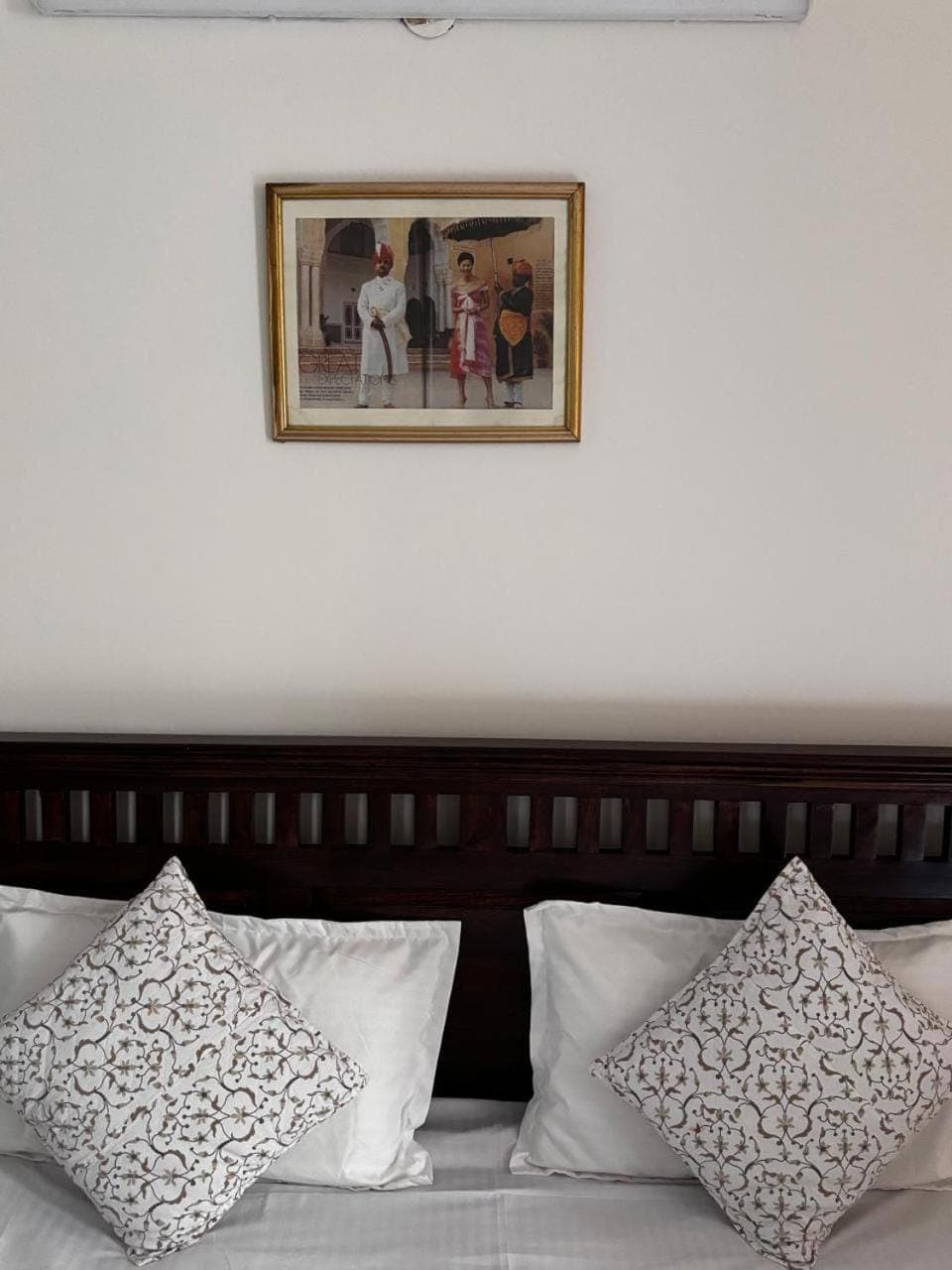 Bed, Decorative detail, Bedroom