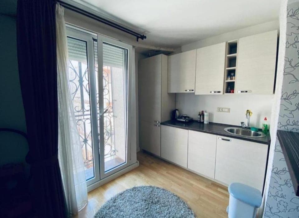 Hedon Apartment in Budva