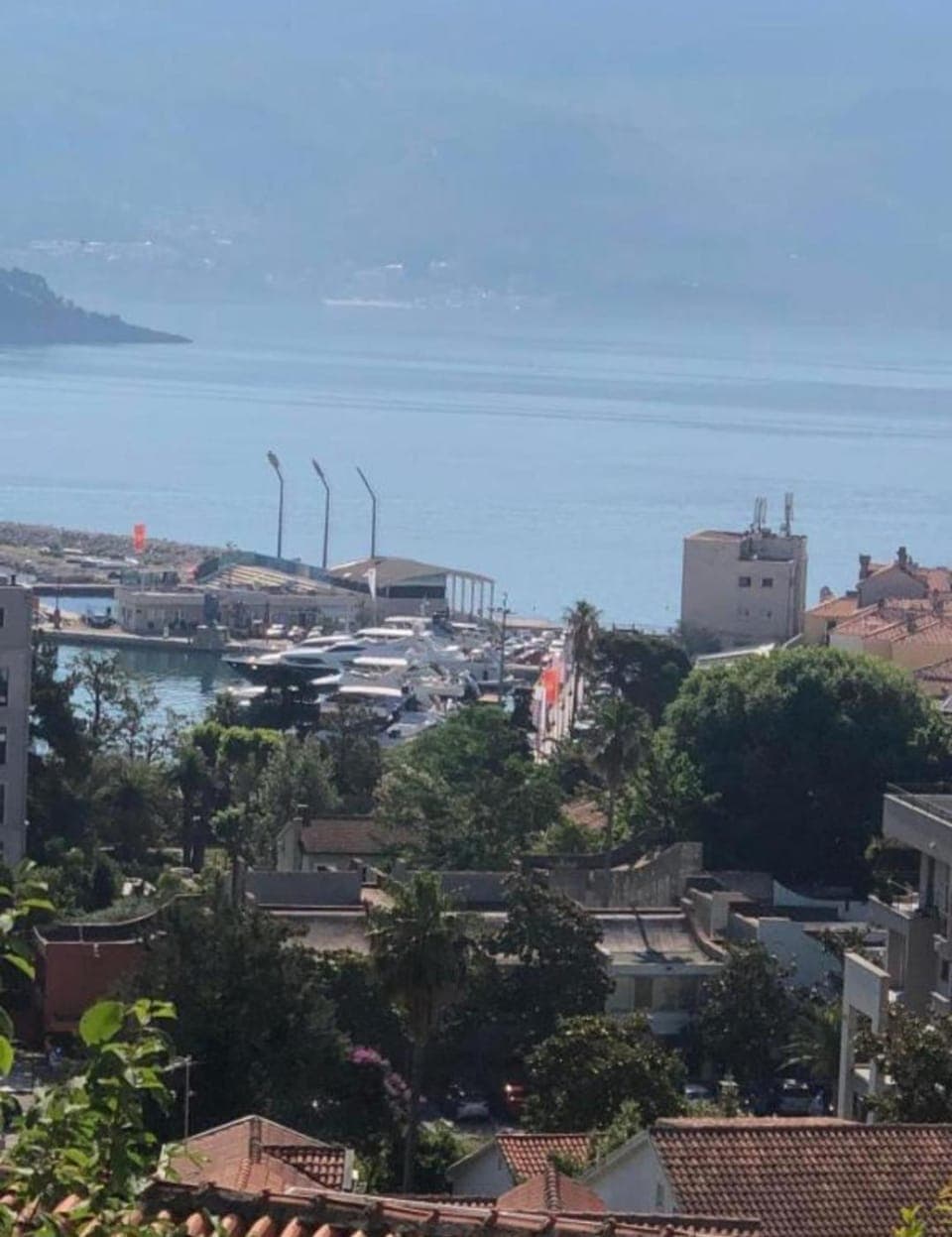 Hedon Apartment in Budva