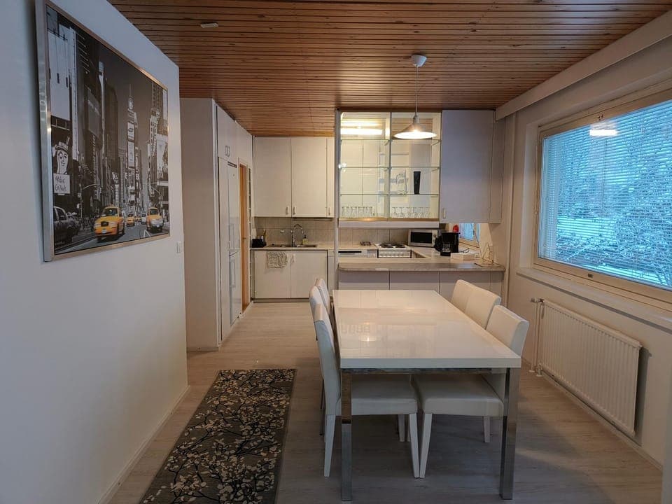 Suuri huoneisto isommalle ryhmälle / Large apartment for bigger group Apartment in Finland