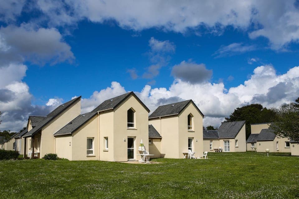 Property building, Garden view