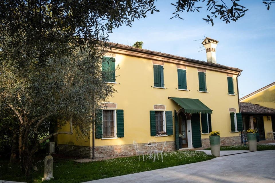 Property building, Garden