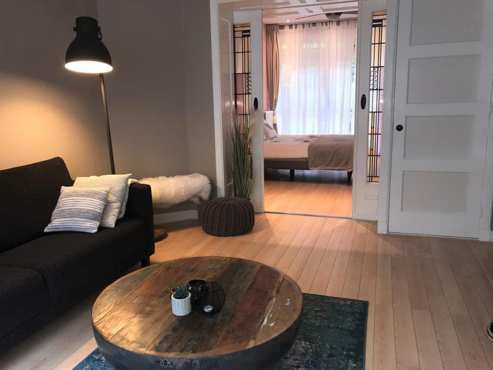 Bed, Living room, Photo of the whole room, Seating area, Bedroom