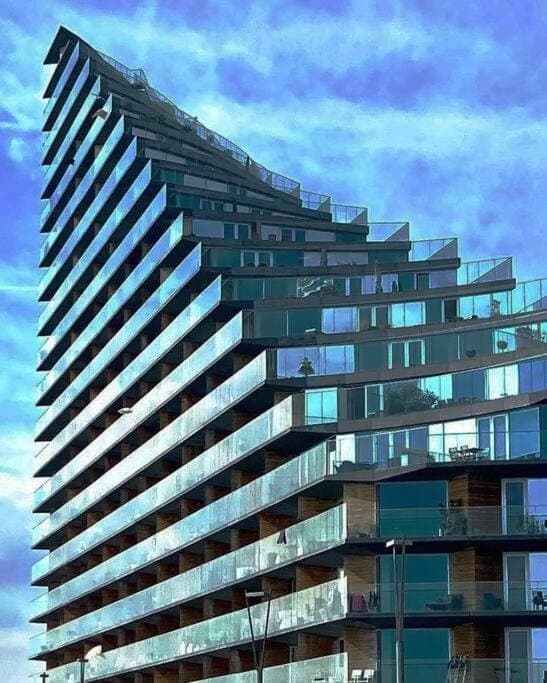 Property building, Day