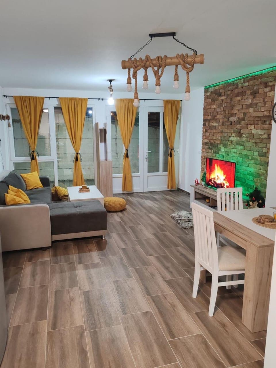 Living room, Seating area, Dining area