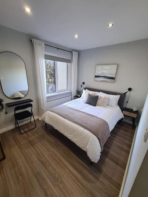 Bed, Bedroom