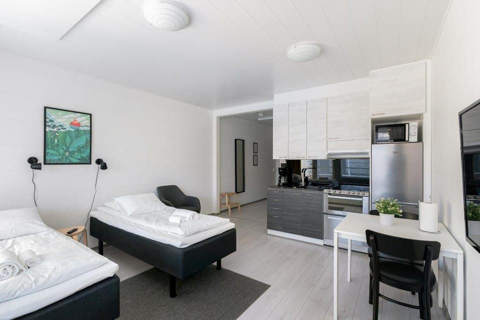 Dining area, kitchen